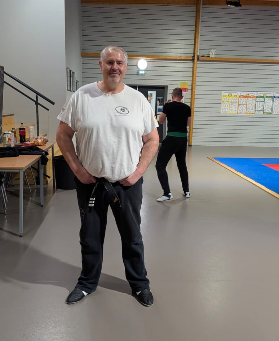 https://kravmagadefense360.fr/wp-content/uploads/2026/09/WhatsApp-Image-2026-08-19-at-12.42.451-900x1100.jpeg